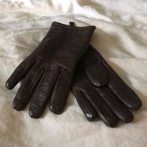 Ralph Lauren wool/cashmere lined brown leather gloves,size7. Like new.